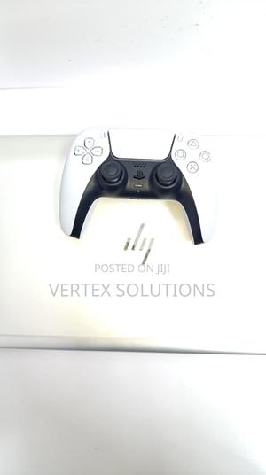 Playstation 5 Gaming Pad - thumbnail 2