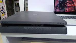 Play Station 4 Slim- Chipped - thumbnail 2