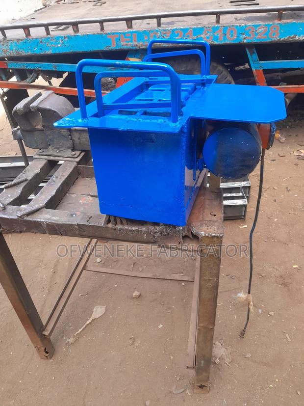 Block Making Machine( With Vibrating Motor) - thumbnail 2