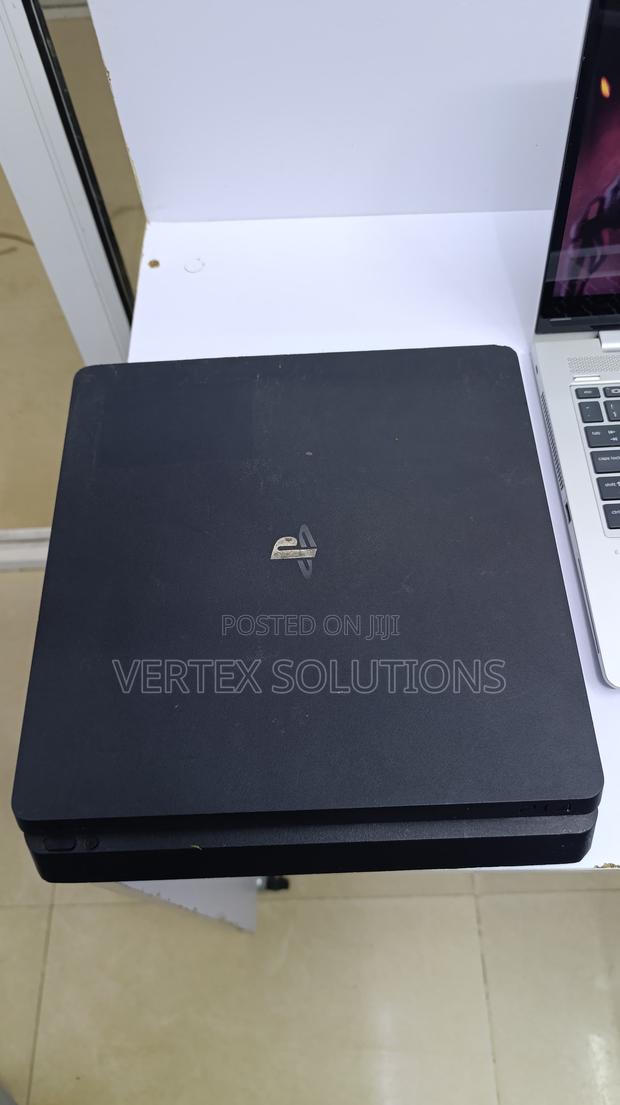 Ps 4 Slim Chipped