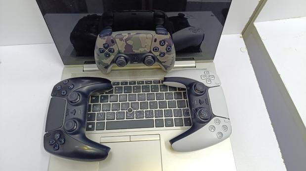 Playstation 5 Gaming Pads - main view