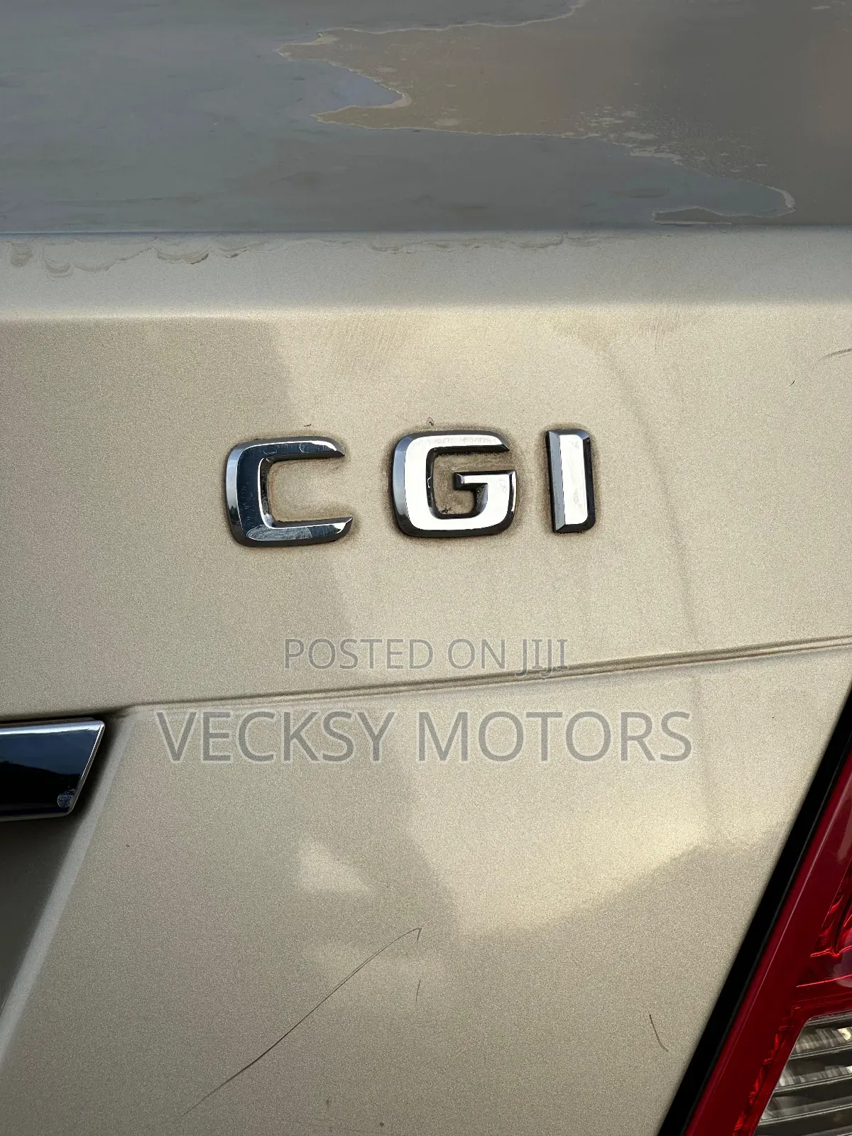 Mercedes-Benz C200 2010 Gold
