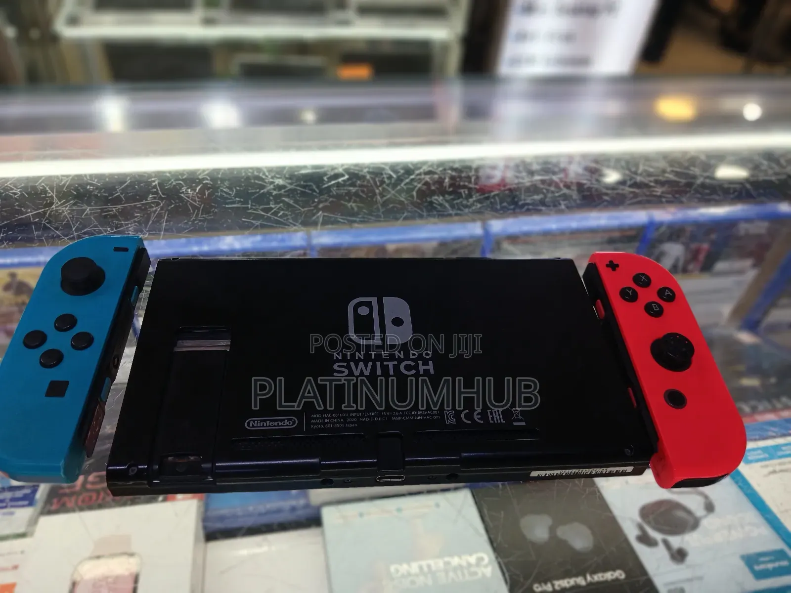 Nintendo Switch V2 Used