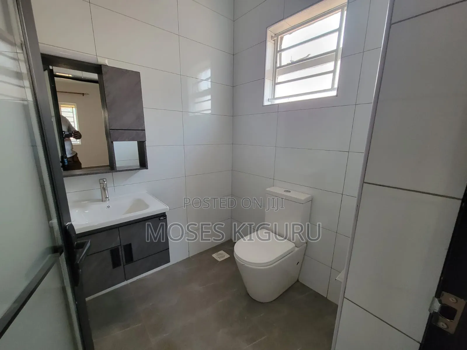 3bdrm Bungalow in Kenyatta Road for rent