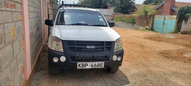 Isuzu Dmax Pickup - main view