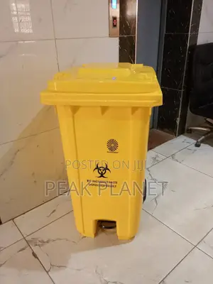 Heavy Duty 240l Garbage Bin for Outdoor Use