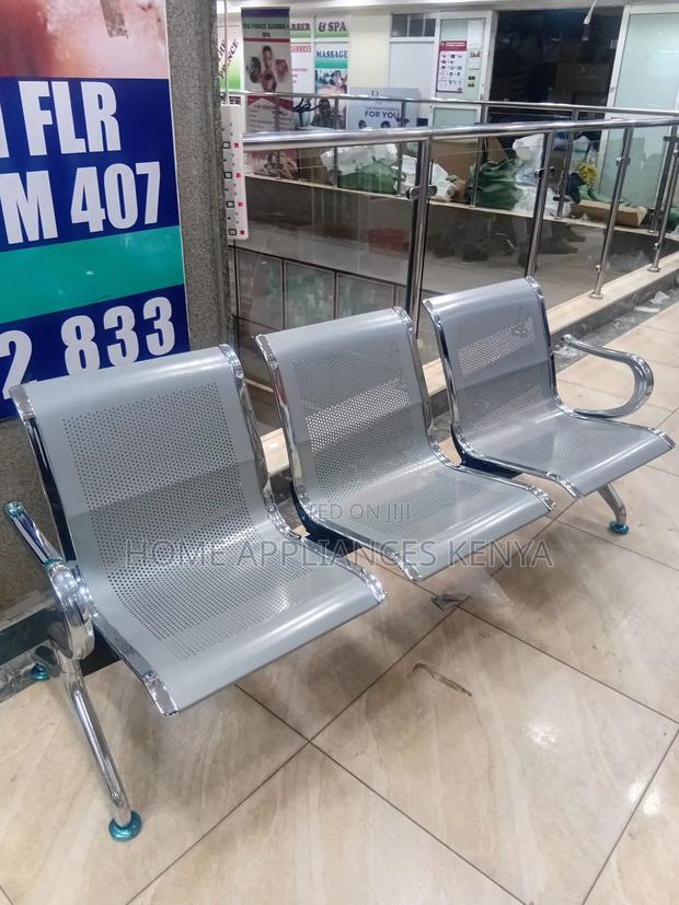 3-Link Non-Padded Waiting Bench - main view