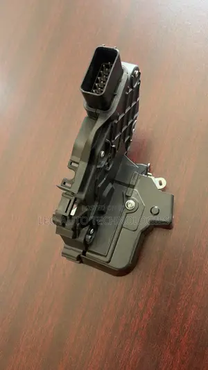 Door Latch for Land Rover Discovery 4