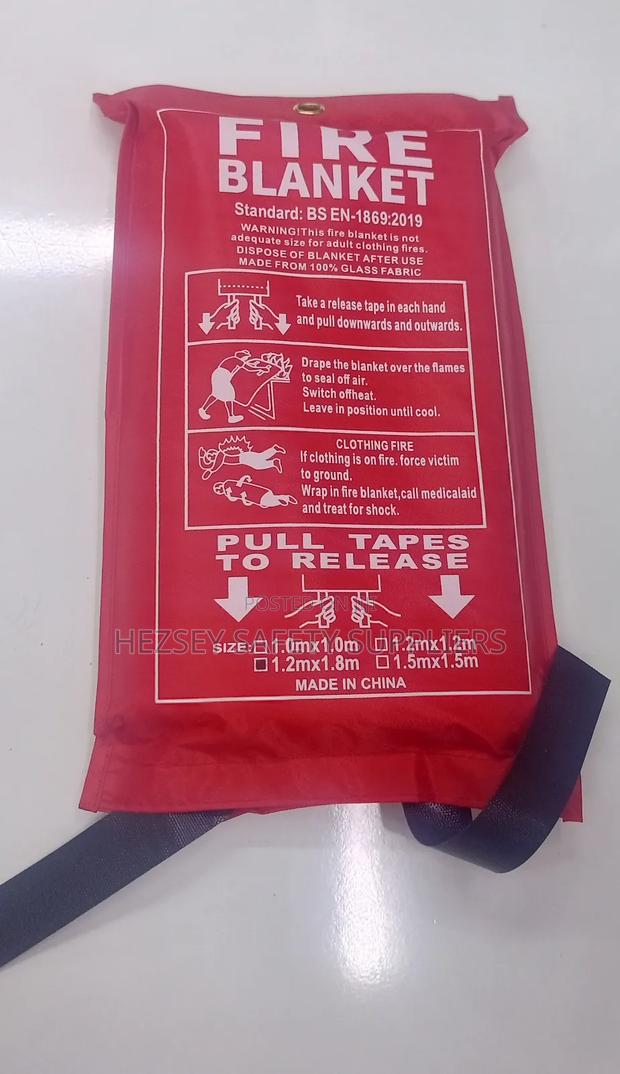 Fire Blanket 1.2m X 1.8m - thumbnail 2