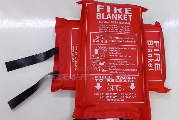 Fire Blanket 1.8m X 1.8m - thumbnail 2