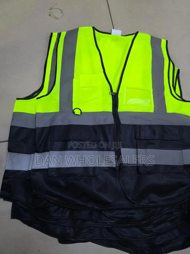Executive Reflector/Reflector With Pockets Durable Design