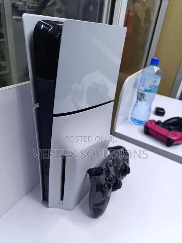 Play Station 5 Slim - main view