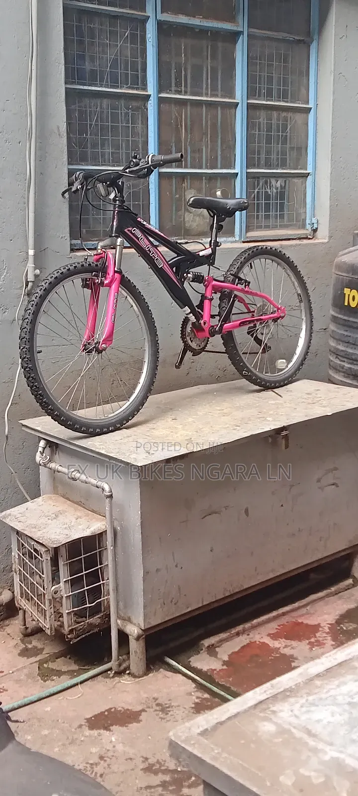 Ex Uk Size 24 Spikes MTB Bike for 7-10 Yr Old