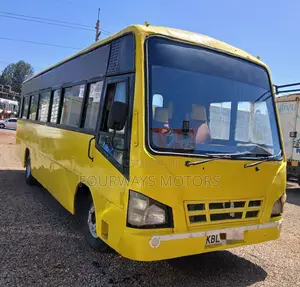 Isuzu NQR 2009 Yellow