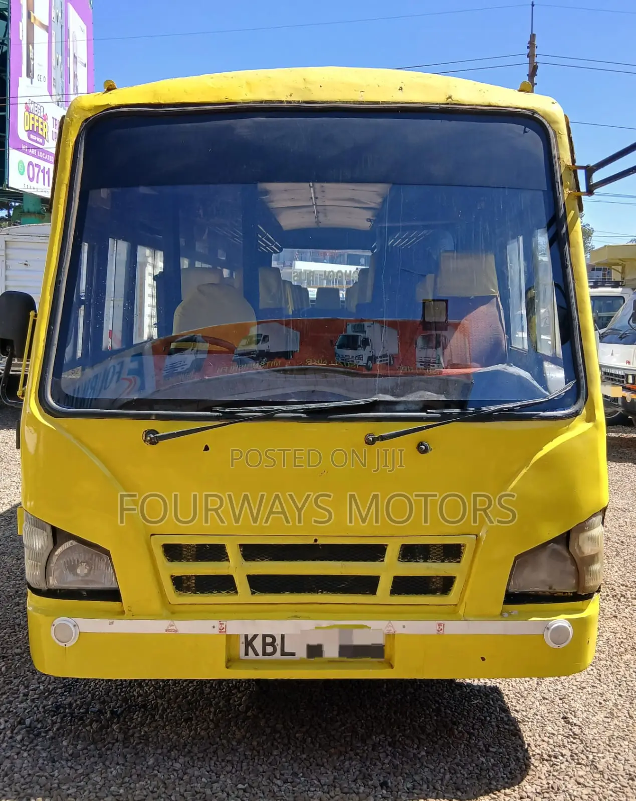 Isuzu NQR 2009 Yellow