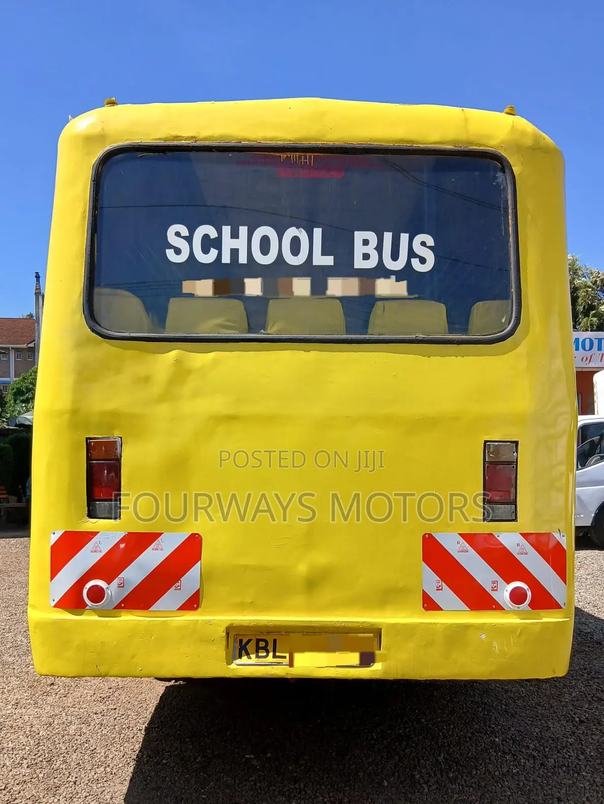 Isuzu NQR 2009 Yellow