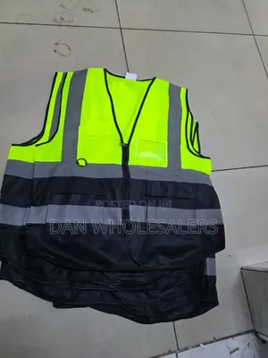 Executive Reflector/Reflector With Pockets Zipper Front