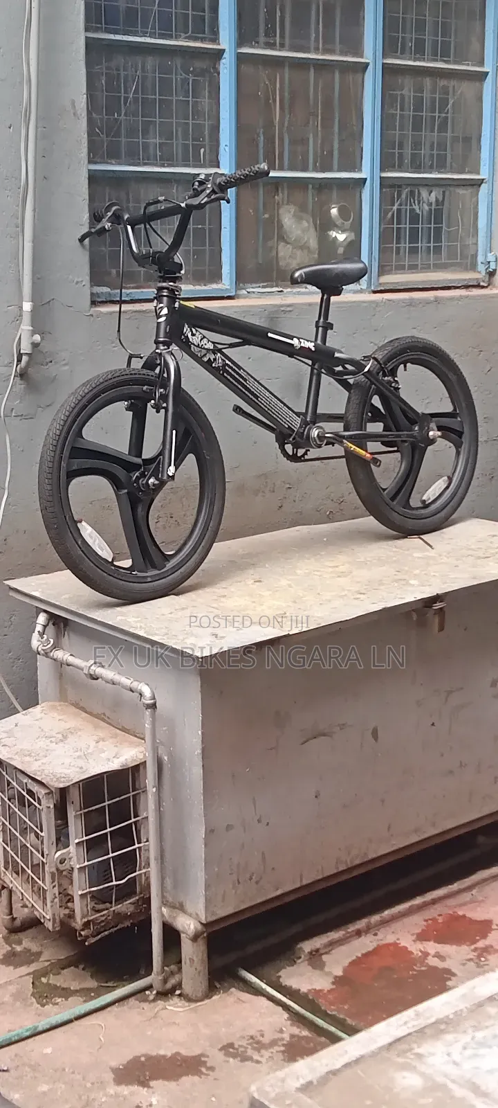 Ex Uk Size 20 BMX Zinc Brand With Chrome Wheels
