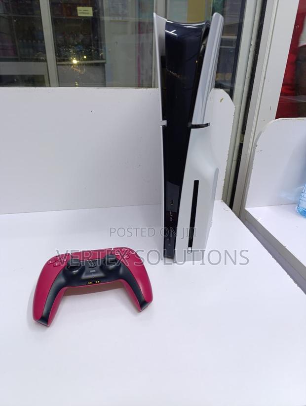 Play Station 5 Slim - main view