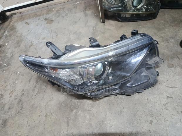 Ex Japan Headlight for Auris 2018 on Sale - thumbnail 2