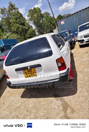 Toyota Corolla 1997 White