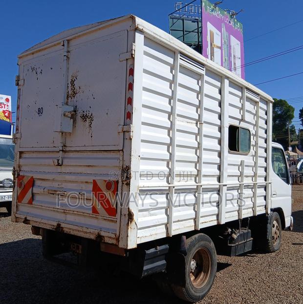 Mitsubishi Fuso - thumbnail 6