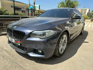 BMW 520i 2016 Black