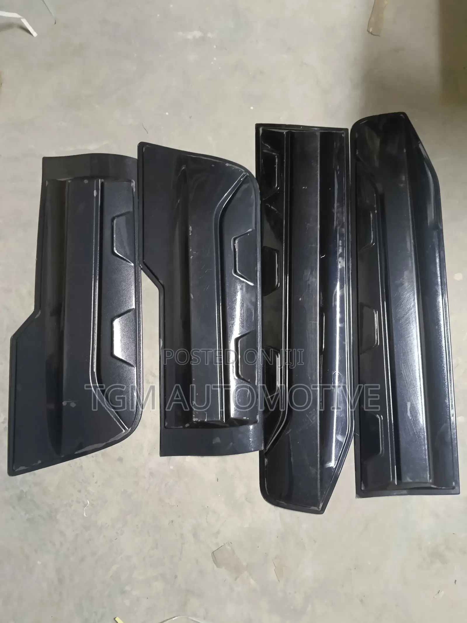 Ford Ranger Original Door Cladding Elegant Black Finish