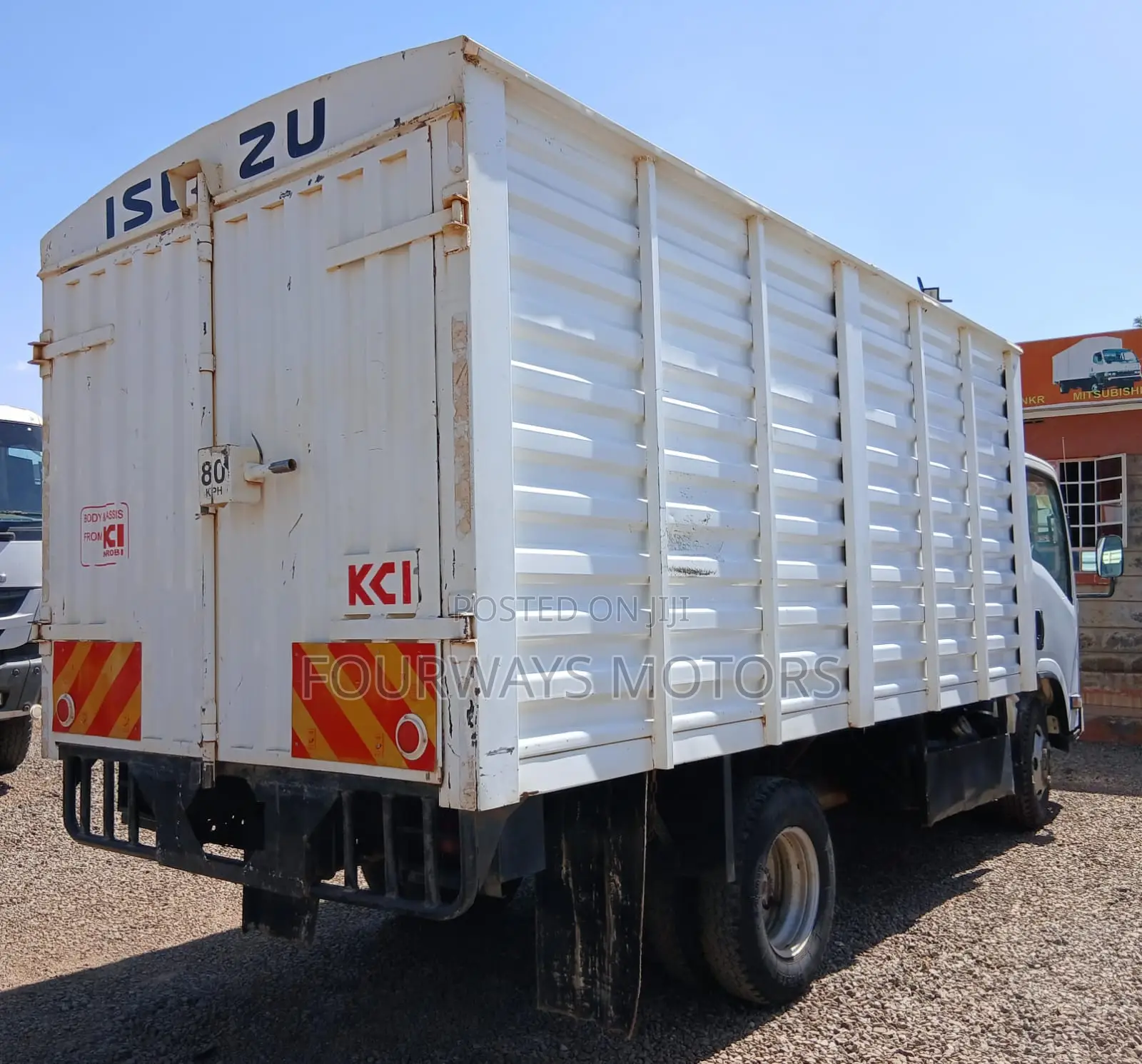 Isuzu NMR 2021
