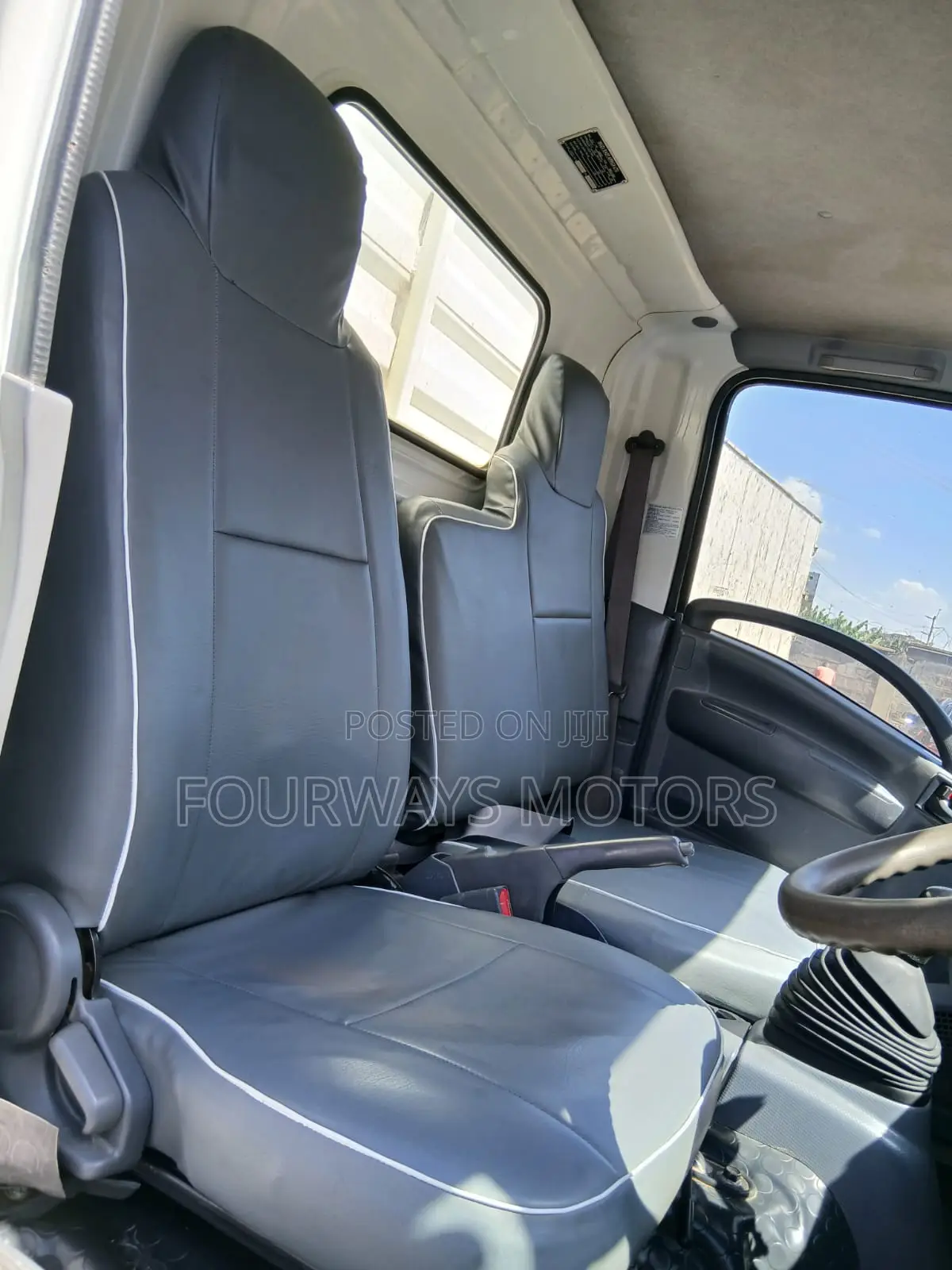 Isuzu NMR 2021