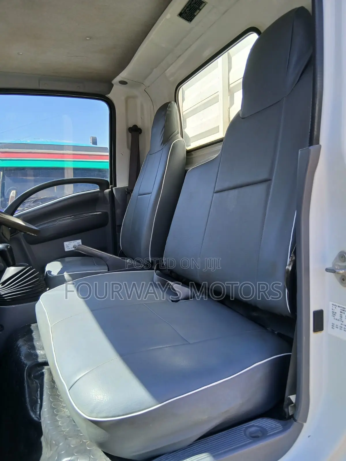 Isuzu NMR 2021