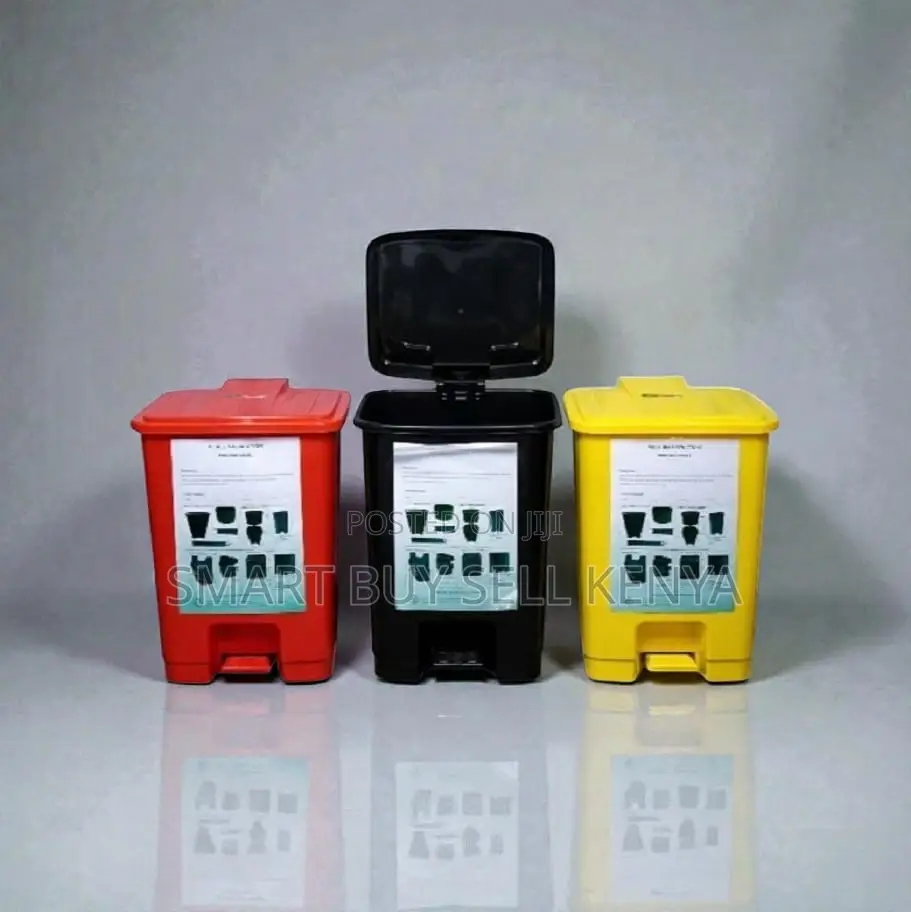 Clinics 30l Step Pedal Bin With User-Friendly Operation