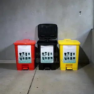 Hospitals 30l Hard Plastic Bin With Non-Slip Pedal
