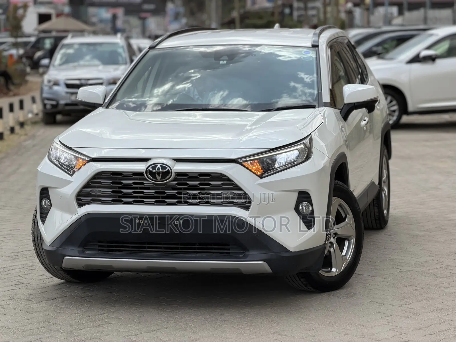 Toyota RAV4 2020 White