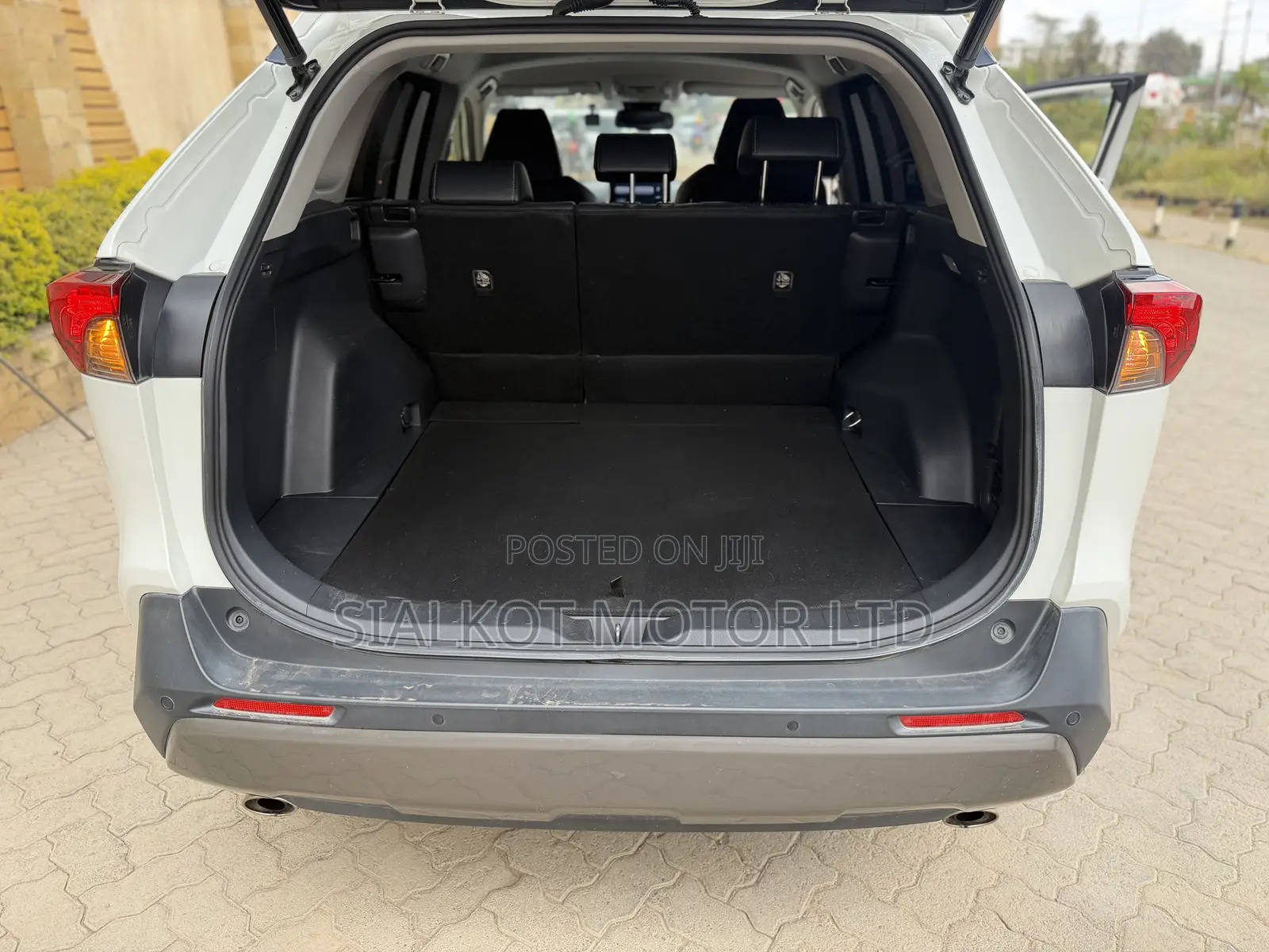 Toyota RAV4 2020 White