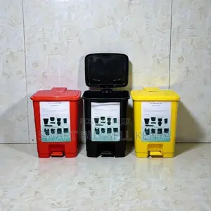 Hotels 30l Plastic Dust Bin With Hands-Free Operation and Compact Size
