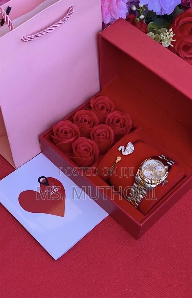 Roses Rolex Valentines / Birthday Gift Set for Her - main view