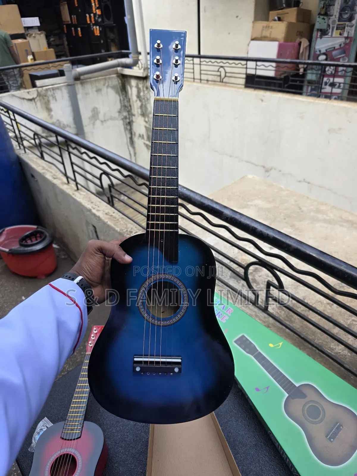 3016 Baby Guitar