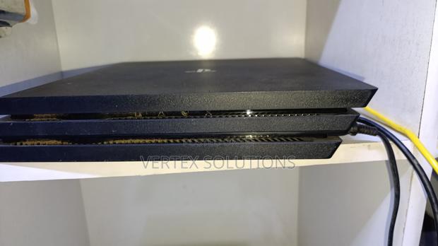 Play Station 4 Pro - main view