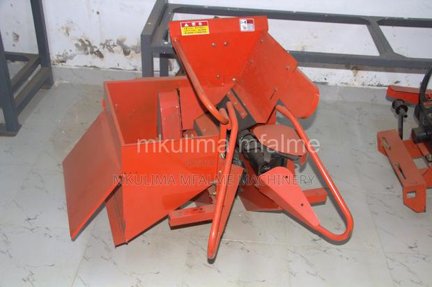 Mfalme Maize Harvester Implement - thumbnail 4