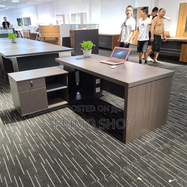 Office Desk : Classic Modern Executive Office Desk - thumbnail 9