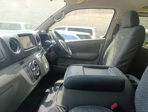 Nissan Caravan (Urvan) 2018 Silver