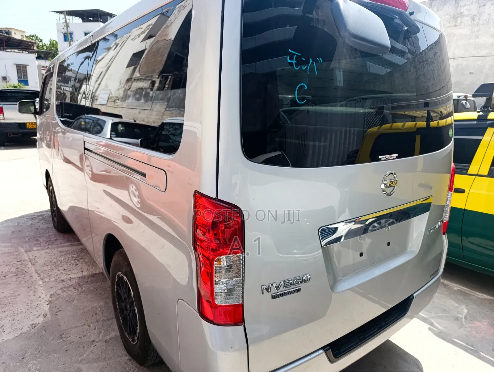 Nissan Caravan (Urvan) 2018 Silver