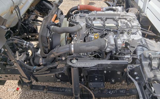 Clean Isuzu NMR KDN - thumbnail 12