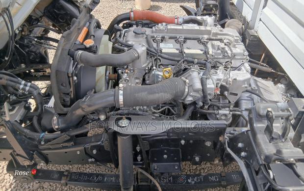 Clean Isuzu NMR KDN - thumbnail 13