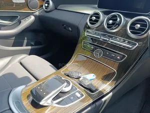 Mercedes-Benz C200 2018 White
