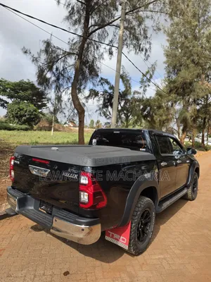 Toyota Hilux Revo Double Cab Deisel 2.4 RWD 2020 Black