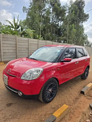 Mazda Verisa 2009 Red