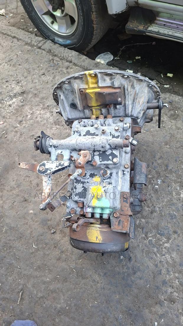 Gearbox Isuzu Frr, 5 Speed.