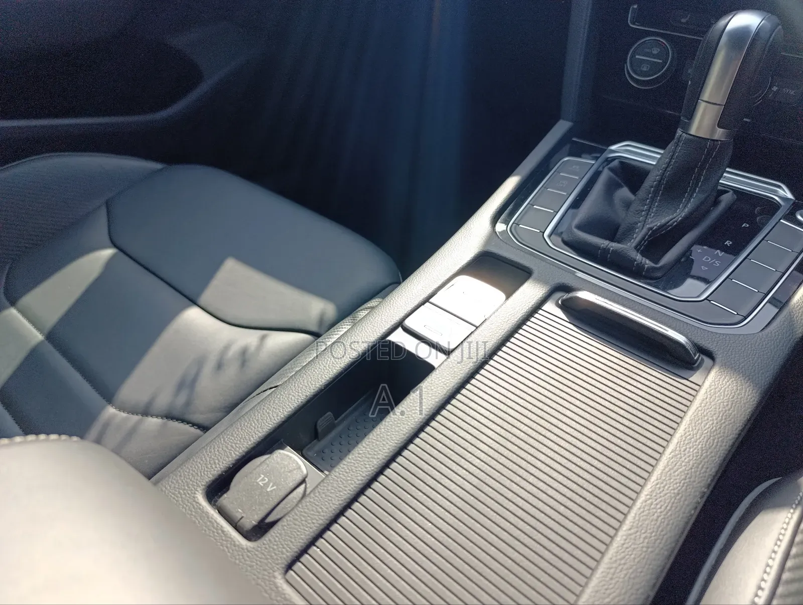 Volkswagen Arteon 2.0T SEL R-Line w/20 FWD 2019 Pearl
